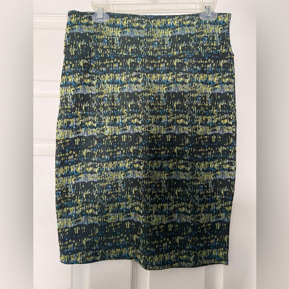 LulaRoe Skirt M